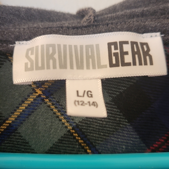 💥4 for $30💥 Survival Gear boy's button-up shirt with hood size LG 12-14 - Picture 3 of 8